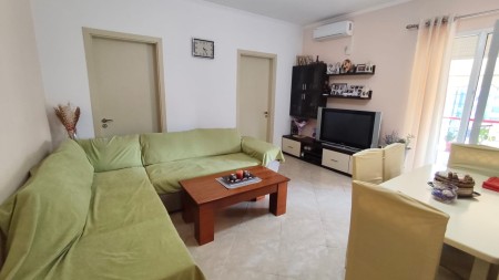 Ne Rrugen Jordan Misja ,Shitet Apartament 2+1 Me Orientim Perfekt!!