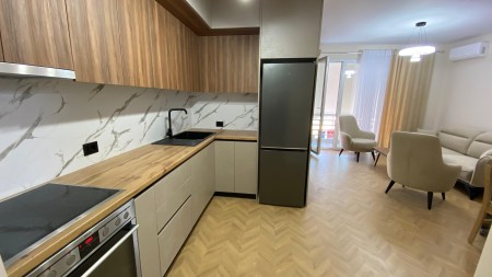Tek Tregu Elektrik, Shitet Super Apartament 2+1 Totalisht I Investuar!!!