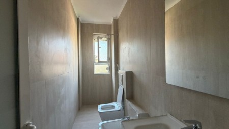 Ne Laprake, Shitet Super Apartament 1+1, Me Orientim Perfekt !!!