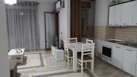 Ne Qender, Jepet Me Qira Super Apartament 2+1+2, Ideal Per Banim!!!
