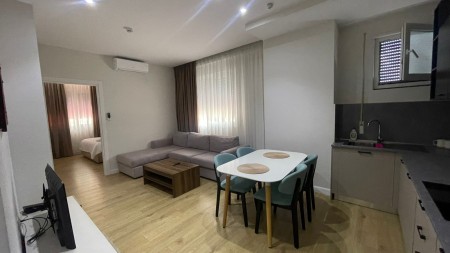 Ne Kinostudio, Shiten 2 Garsoniere dhe 6 Apartamente 1+1, Ideale Per Investim!!!