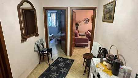 Tek Stadiumi Dinamo, Shitet Apartament 2+1 Per Biznes !!