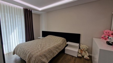 Tek Ish Fusha Aviacionit, Garden Residence Turdiu, Jepet Me Qira Super Apartament 3+1+2+2 Poste Parkimi!