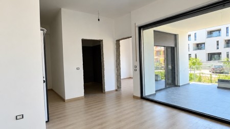 Tek Turquoise Marina, Shitet Apartament 1+1 Me Oborr!!!