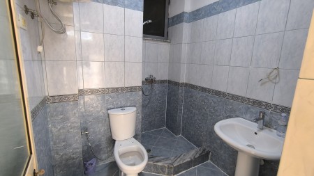 Ne Fresk, Shitet Apartament 2+1+2, I Sapo Investuar !!!