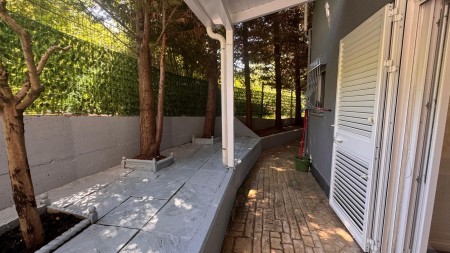 Tek Liqeni I Thate, Shitet Apartament 2+1 Ideal Per Banim!!!