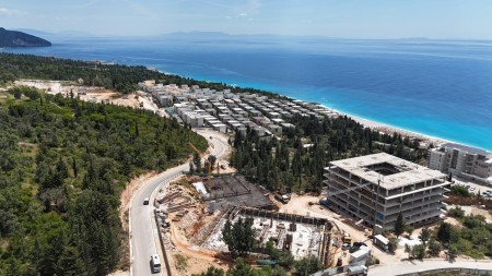 Ne Dhermi, Tek "Morina City - Resdences", Shitet Apartament 2+1, ne Faze te Avancuar!