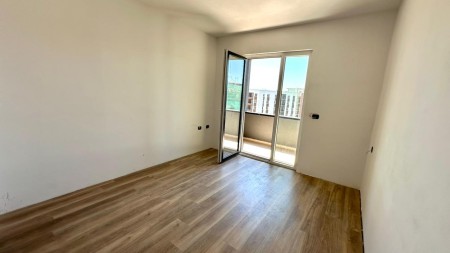 Okazion Kleringu!!! Tek Kompleksi "Shehu Konstruksion", Shitet Apartament 2+1+2, Me Pamje Te Lire!!!