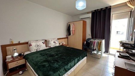 Ne Golem, Shitet Apartament 1+1 Me Orientim Perfekt!!!