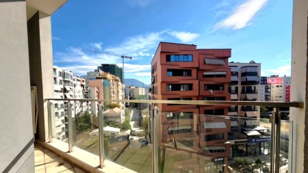 Tek Rruga E Kosovareve, Shitet Super Apartament 2+1+2, Totalisht I Investuar !