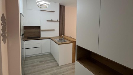 Te Kompleksi "Aura" Shitet Super Apartament 1+1 i Mobiluar!!!