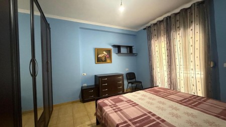 Ne Don Bosko, Shitet Apartament 2+1+2, Me Hapesira Te Bollshme Dhe Orientim Perfekt !!