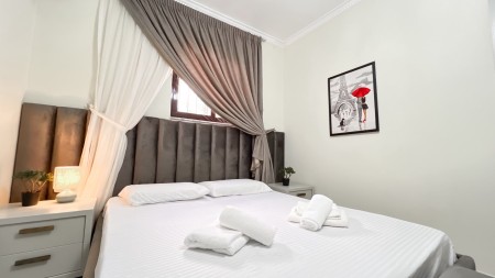 Perballe Ish Ekspozites, Jepet Me Qira, Super Apartament 3+1+2 Totalisht I Investuar, Gati Per Banim!!!