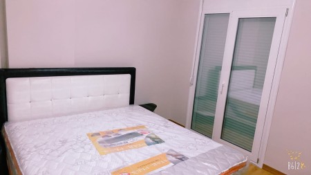 Tek Kthesa E Kamzes, Jepet Me Qira Apartament 2+1, i Investuar Totalisht !!!