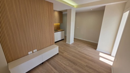 Tek Komuna E Parisit, Shitet Apartament 1+1 Ideal Per Investim !!!