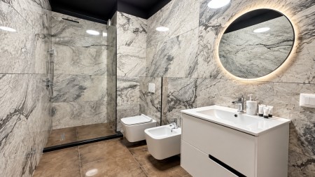Tek Komuna E Parisit, Shitet Super Apartament 1+1, Mundesi Ideale Investimi !!