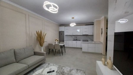 Ne Astir, Jepet Me Qira Apartament 2+1+2+Post Parkimi, Me Hapesira Te Bollshme!!!