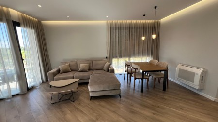Tek Liqeni, Jepet Me Qira Super Apartament 2+1+2, Totalisht I Investuar!!