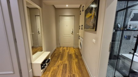 Tek Brryli, Shitet Super Apartament 1+1, Me Strukture Te Rregullt Dhe I Investuar Totalisht !!!!