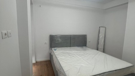 Ne Don Bosko, Jepet Me Qira, Apartament 1+1+Post Parkimi, Ideal Per Banim!!!