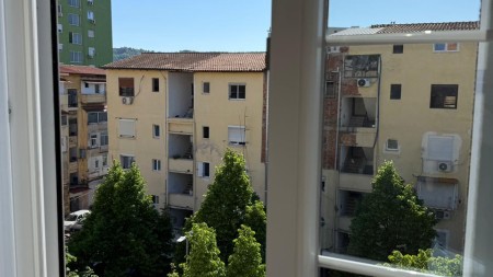 Ne Myslym Shyr, Prane Shkolles Pjeter Budi, Shitet Apartament 1+1 I Investuar Me Orientim Perfekt !!!