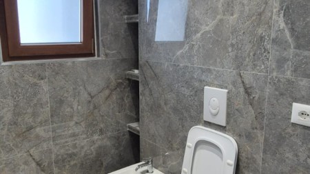 Tek Ish Stacioni i Fundit i Tiranes se Re, Shitet Super Apartament 2+1, Ideal Per Banim Dhe Investim !!!