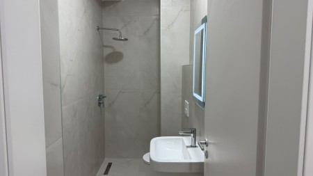 Tek Kompleksi Kadiu, Shitet Apartament 1+1, Totalisht I Investuar !!!