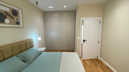 Prane Pazarit Te Ri, Shitet Apartament 1+1, Me Planimetri Te Rregullt!!