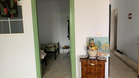 Ne Kompleksin “San Pietro“ Ne Gjirin E Lalezit, Shitet Apartament 1+1, I Pershtatur Ne 2+1 Me Oborr !!!