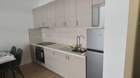 Tek Univers City, Jepet Me Qira Apartament 1+1, Totalisht I Mobiluar!!!