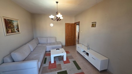 Tek Vasil Shanto, Shitet Super Apartament 2+1, Ideal Per Banim Dhe Per Investim !!!