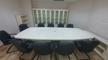 Tek Kopshti Zoologjik, Jepet Me Qira Ambient Per Zyra, Me Lokacion Perfekt!!!