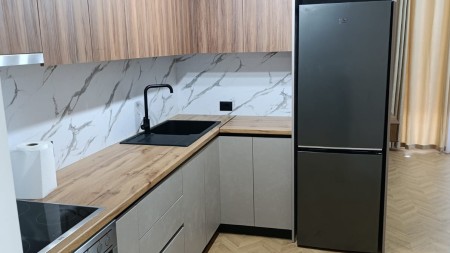 Tek Tregu Elektrik, Shitet Super Apartament 2+1 Totalisht I Investuar!!!