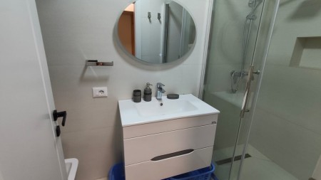 Tek Selvia, Jepet Me Qira Apartament 1+1 Totalisht I Investuar!!