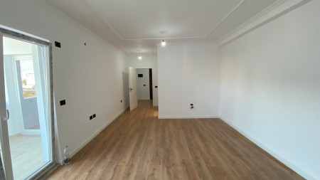 Ne Vasil Shanto, Shitet Apartament 1+1 Me Planimetri Perfekte!!