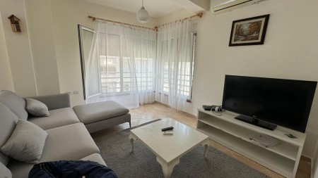 Tek Rezidenca Kodra Diellit 1, Jepet Me Qira Apartament 2+1, Totalisht I Mobiluar !!