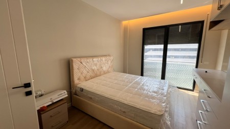 Tek Kompleksi Paralel Living, Shitet Apartament 1+1,  I mobiluar !!!