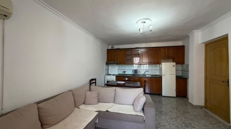 Shume Afer Unazes Se Vogel, Shitet Apartament 1+1, Me Lokacion Perfekt Per Banim Dhe Per Investim !!