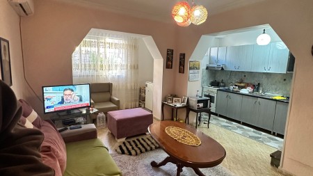 Tek Stadiumi Dinamo, Shitet Apartament 2+1 Per Biznes !!