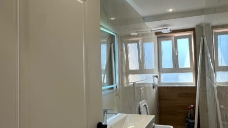 Mbrapa Fakultetit Te Shkencave, Ne Rrugen Haxhi Hysen Dalliu, Shitet Apartament 2+1, Me Lokacion Perfekt !!