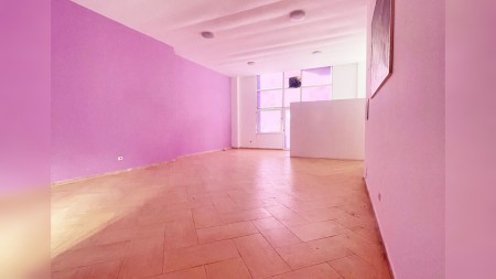 Ne Fresk ,Ne Rrugen Muhamet Deliu , Shitet Ambient Komercial Open Space !!!