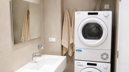 Tek Emerald Center, Jepet Me Qira Apartament 3+1+2, Totalisht I Investuar !!!