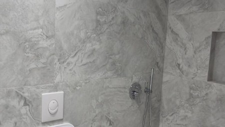 Tek Ish Stacioni i Fundit i Tiranes se Re, Shitet Super Apartament 1+1, Ideal Per Banim Dhe Investim !!!