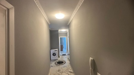 Perballe QSUT, Jepet Me Qira, Super Apartament 2+1, Totalisht I Investuar !!