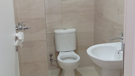 Ne Misto Mame, Jepet Me Qira Apartament 2+1+2+Verande, Mundesi Ideale Banimi !!!