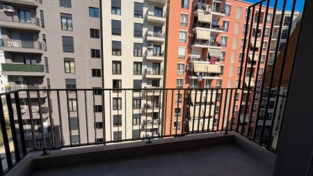 Ne Astir, Tek Kompleksi Jolla, Shitet Apartament 2+1, Totalisht I Investuar !!