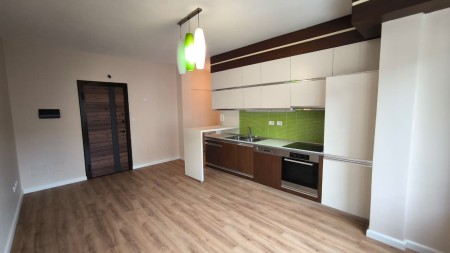 Tek Mine Peza Shitet Apartament 1+1 I Investuar!!!