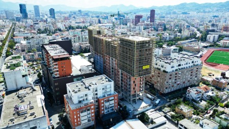 Tek Zogu I Zi, Shitet Super Apartament 1+1 Tek Soho Towers!