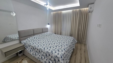 Tek Brryli, Shitet Apartament 2+1, Mundesi Per Investim !!