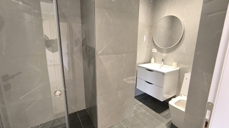 Tek Kompleksi Halili, Jepet Me Qira Ambient Per Zyra I Sapo Investuar !!!